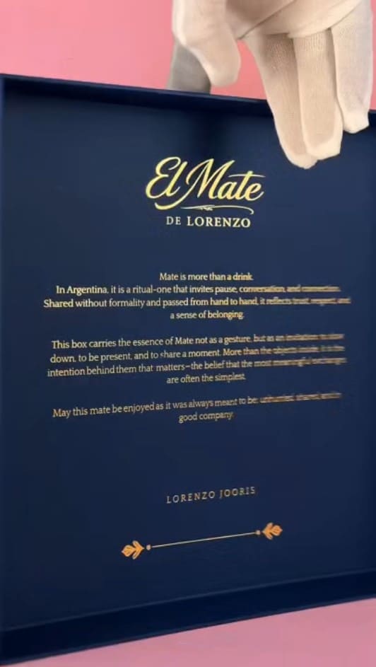 Box with gold foiling El Mate